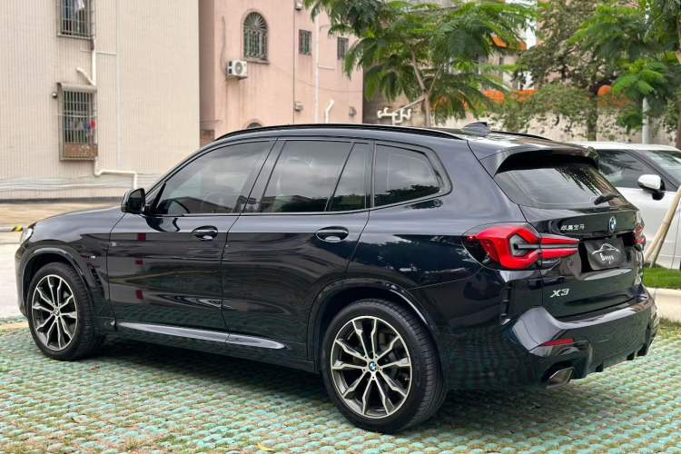 Used BMW X3 2022 Second Facelift xDrive30i Leading Edition M Night Sky Package Exterior 5