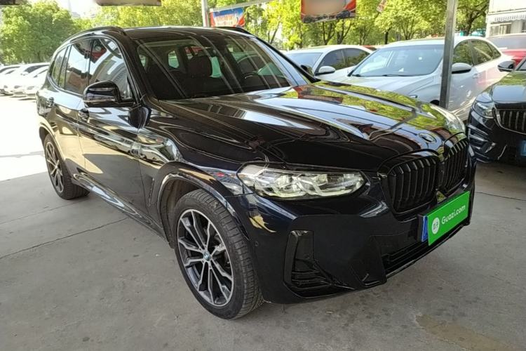 Used BMW X3 2022 Second Facelift xDrive30i Leading Edition M Night Sky Package Front Right 45 Deg