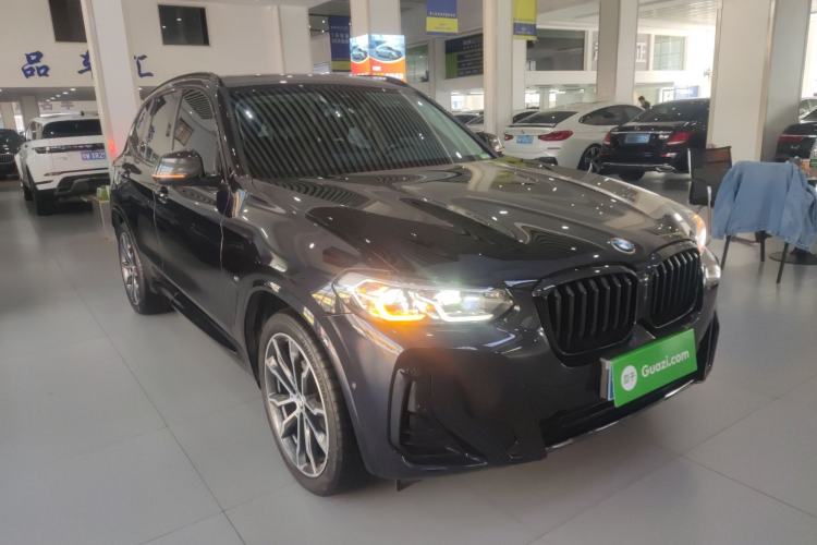 Used BMW X3 2022 Second Facelift xDrive30i Leading Edition M Night Sky Package Front Right 45 Deg