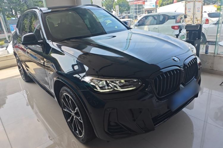 Used BMW X3 2022 Second Facelift xDrive30i Leading Edition M Night Sky Package Front Right 45 Deg