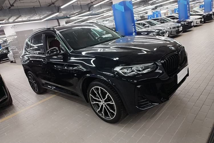 Used BMW X3 2022 Facelift xDrive30i Luxury Edition M Night Edition Package Front Right 45 Deg