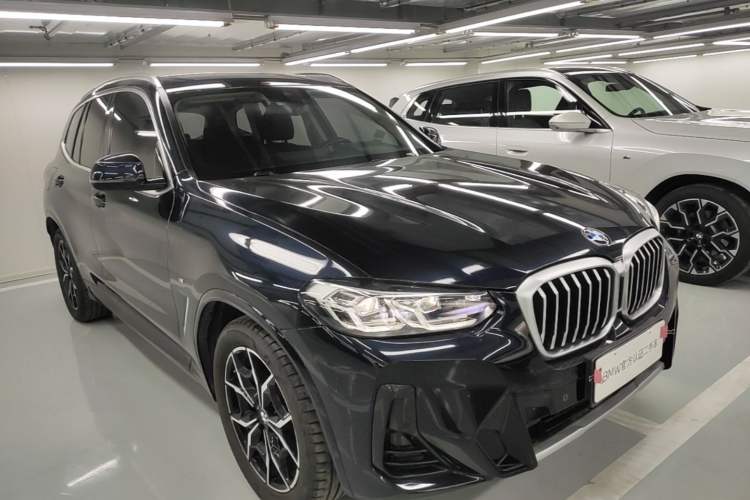 Used BMW X3 2022 xDrive25i M Sport Package Front Right 45 Deg