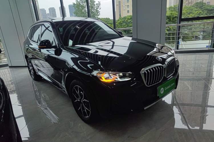 Used BMW X3 2022 Restyled xDrive25i M Sport Package Front Right 45 Deg