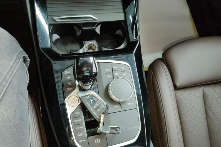 Used BMW X3 2022 Second Facelift xDrive30i Leading Edition M Night Sky Package Gear Lever