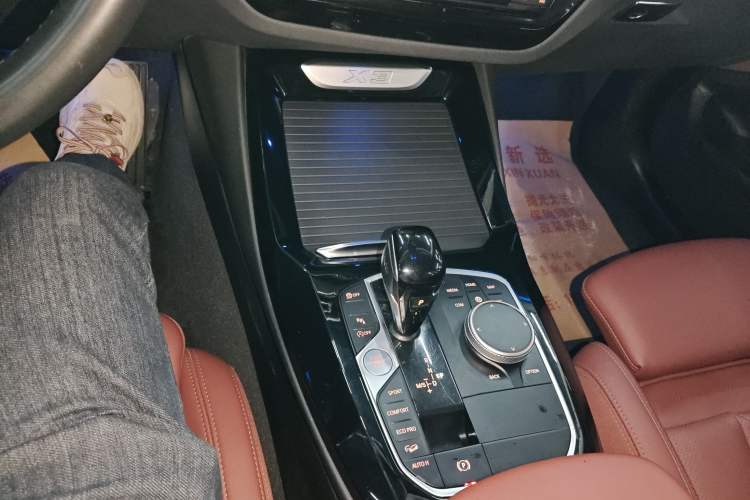 Used BMW X3 2022 Restyled xDrive25i M Sport Package Gear Lever