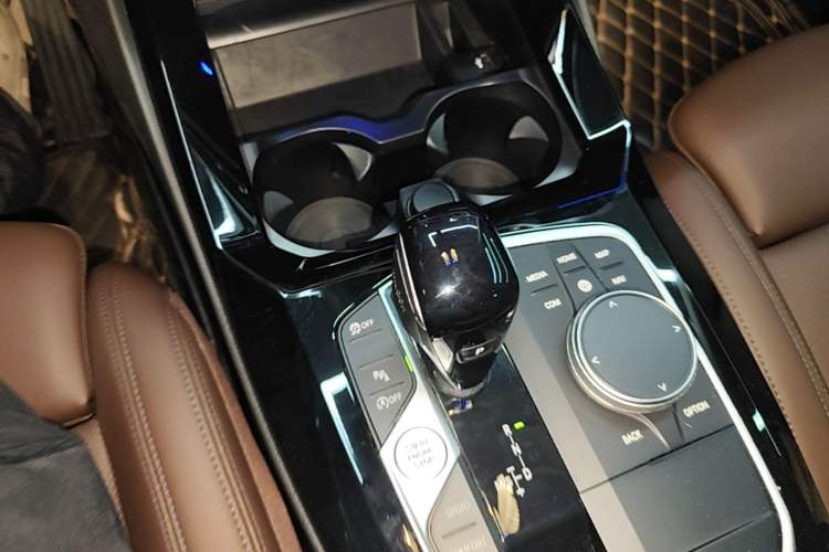 Used BMW X3 2022 xDrive25i M Sport Package Gear Lever