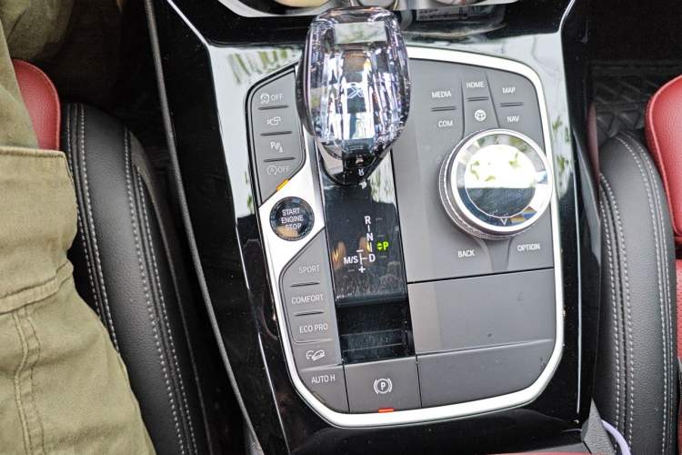 Used BMW X3 2022 xDrive30i Luxury Edition M Night Sky Package Gear Lever