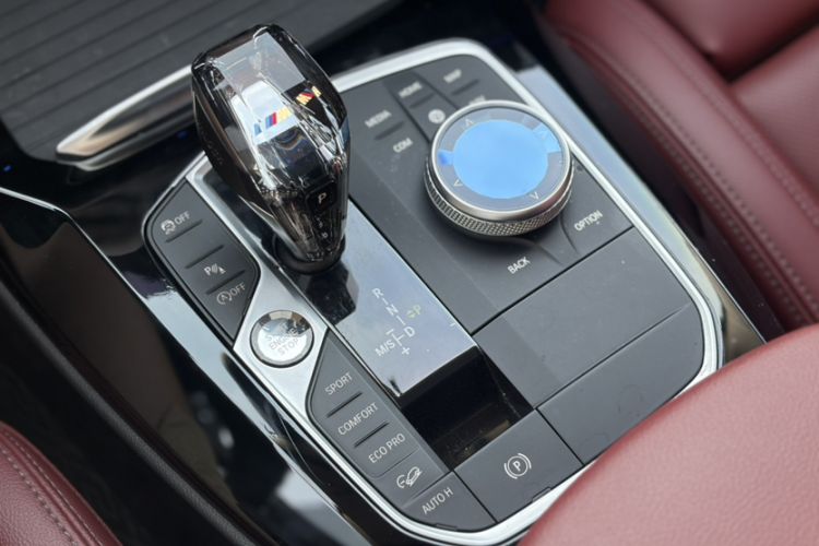 Used BMW X3 2022 xDrive30i Luxury Model M Night Sky Package Gear Lever