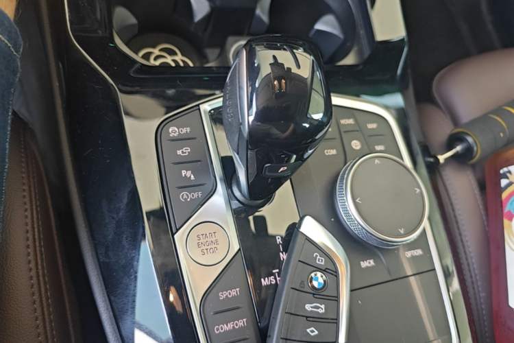 Used BMW X3 2022 Second Facelift xDrive30i Leading Edition M Night Sky Package Gear Lever