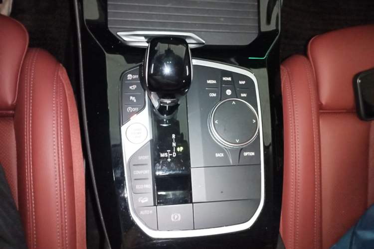 Used BMW X3 2022 Facelift xDrive30i Luxury Edition M Night Edition Package Gear Lever