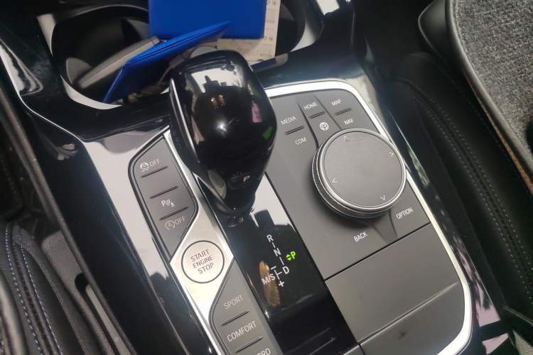 Used BMW X3 2022 Restyled xDrive25i M Sport Package Gear Lever