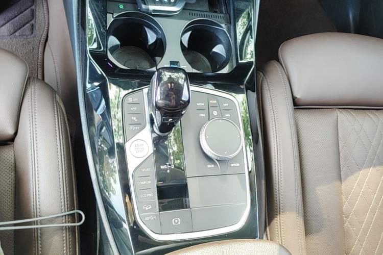 Used BMW X3 2022 Second Facelift xDrive30i Leading Edition M Night Sky Package Gear Lever