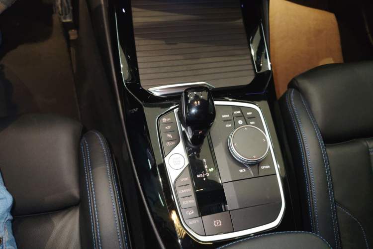 Used BMW X3 2022 M40i Gear Lever