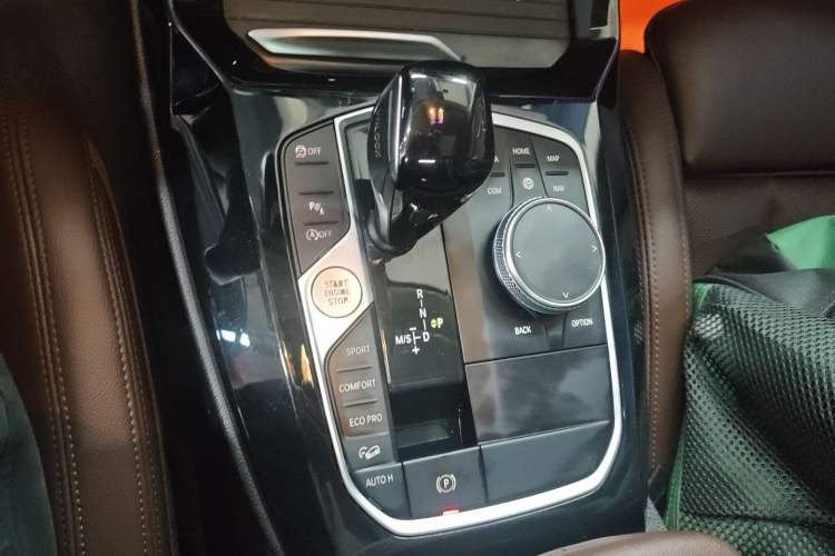 Used BMW X3 2022 Restyled xDrive25i M Sport Package Gear Lever