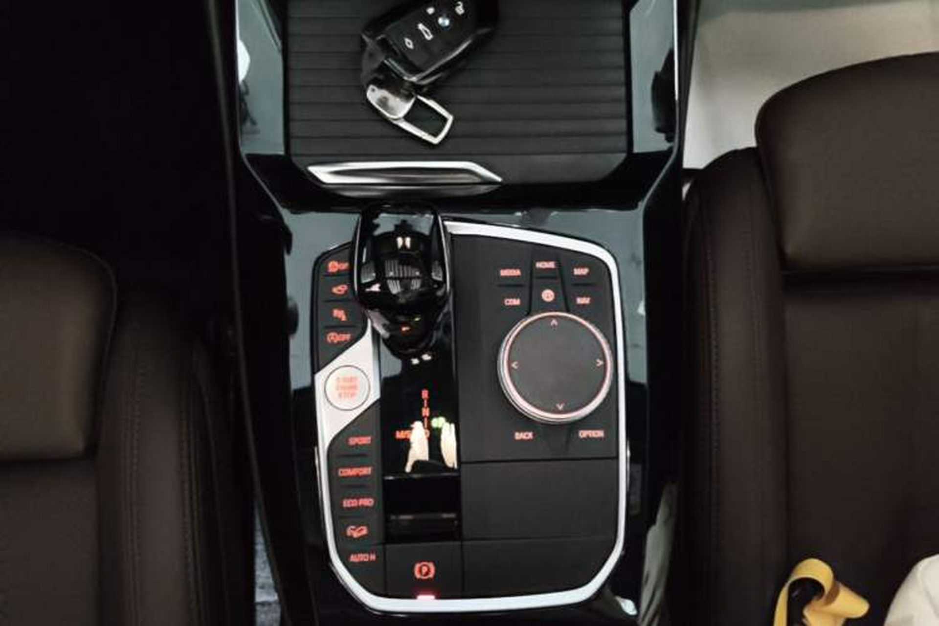 Used BMW X3 2022 xDrive30i Luxury Edition M Night Sky Package Gear Lever