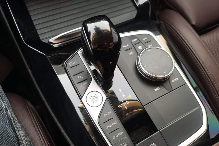 Used BMW X3 2022 Restyled xDrive30i Luxury Edition M Night Sky Package Gear Lever