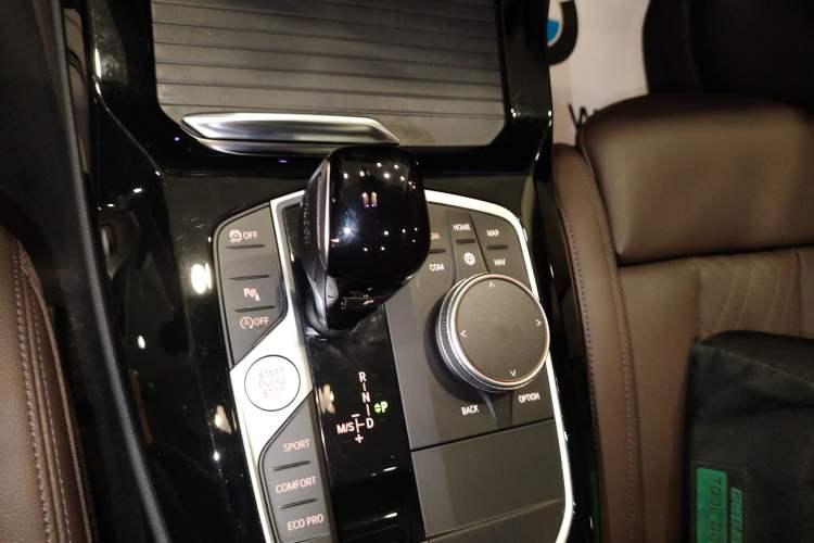 Used BMW X3 2022 xDrive30i Luxury Model M Night Sky Package Gear Lever