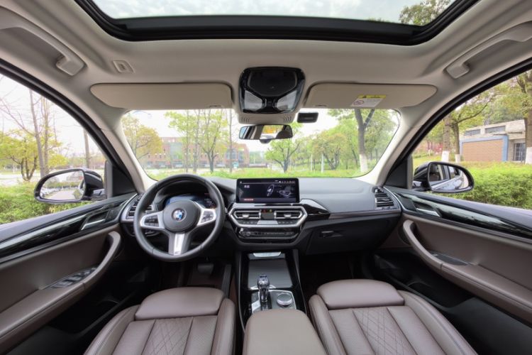 Used BMW X3 2022 xDrive25i M Sport Package Interior 1