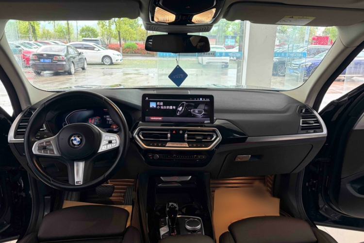 Used BMW X3 2022 Restyled xDrive25i M Sport Package Interior 1