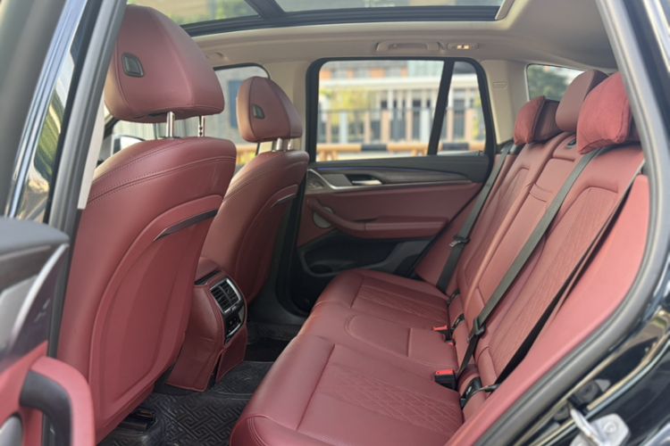 Used BMW X3 2022 xDrive30i Luxury Model M Night Sky Package Interior 10
