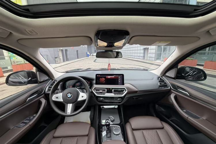 Used BMW X3 2022 Second Facelift xDrive30i Leading Edition M Night Sky Package Interior 2