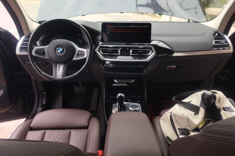 Used BMW X3 2022 xDrive25i M Sport Package Interior 2
