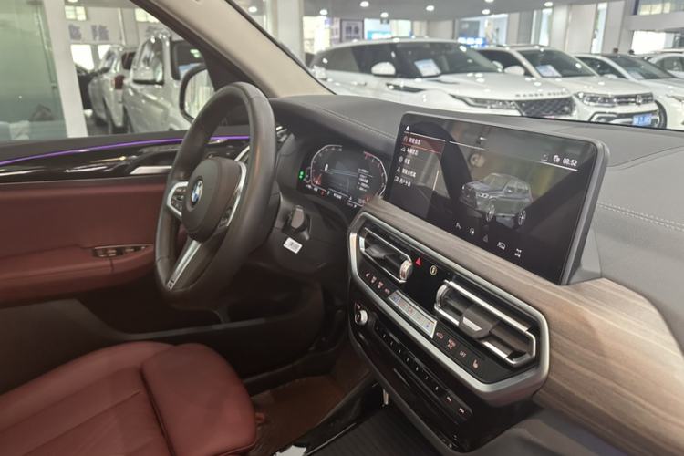 Used BMW X3 2022 xDrive25i M Sport Package Interior 2