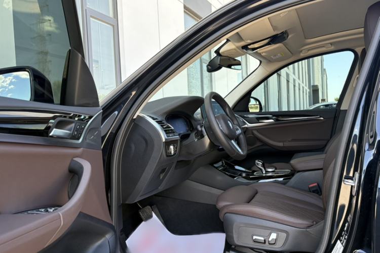 Used BMW X3 2022 Restyled xDrive25i M Sport Package Interior 2