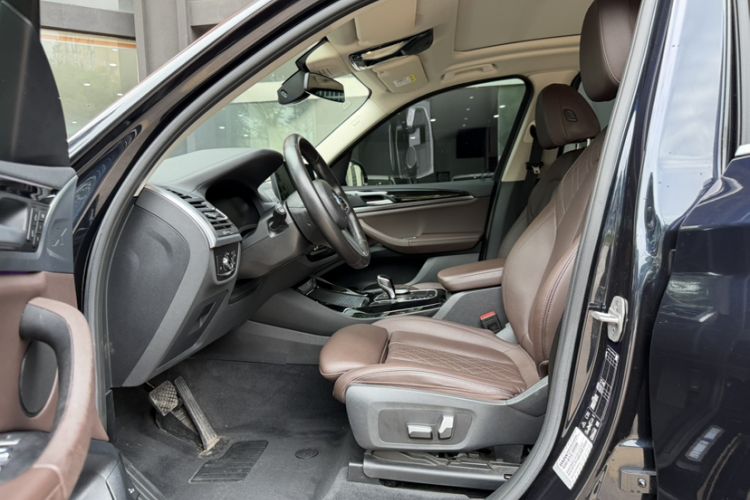 Used BMW X3 2022 xDrive25i M Sport Package Interior 2