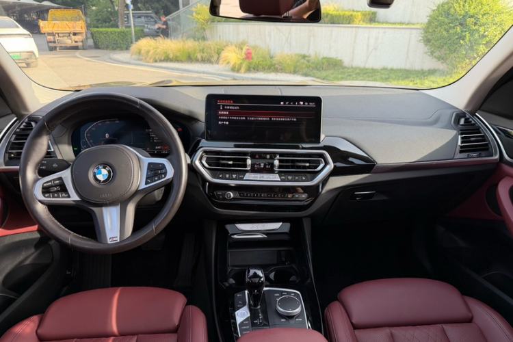 Used BMW X3 2022 xDrive25i M Sport Package Interior 3