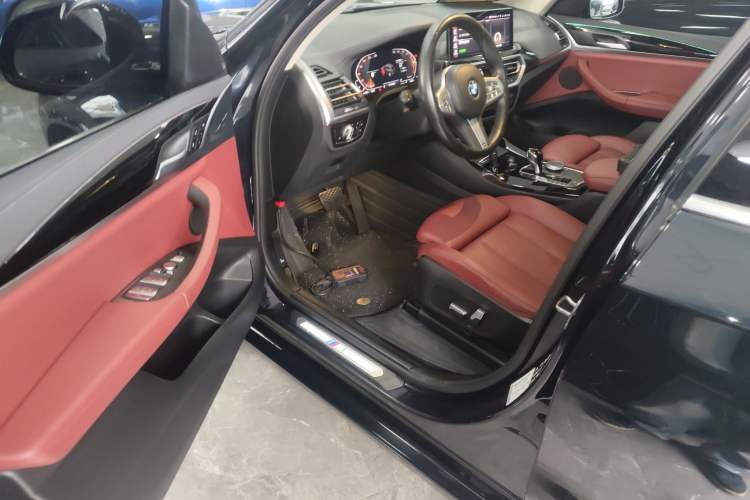 Used BMW X3 2022 Restyled xDrive25i M Sport Package Interior 3