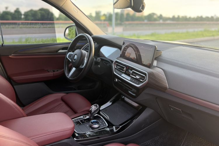 Used BMW X3 2022 xDrive30i Luxury Model M Night Sky Package Interior 3