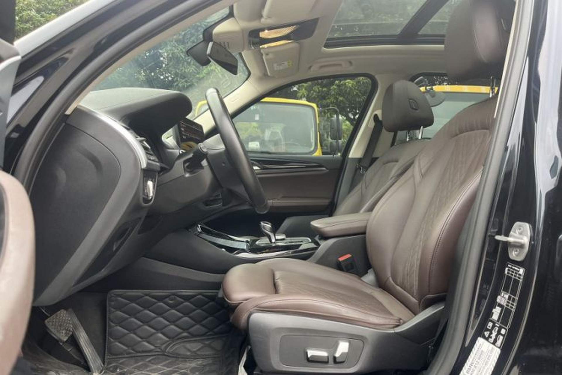 Used BMW X3 2022 xDrive25i M Sport Package Interior 3