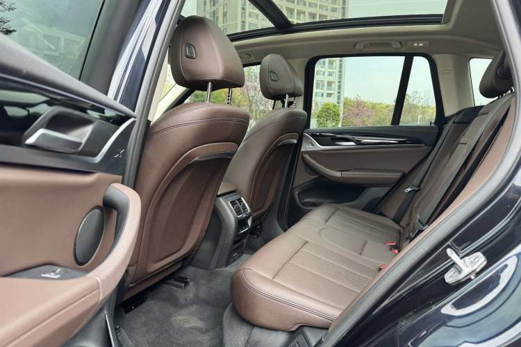Used BMW X3 2022 xDrive25i M Sport Package Interior 3
