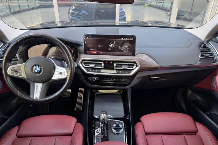 Used BMW X3 2022 Second Facelift xDrive30i Leading Edition M Night Sky Package Interior 3