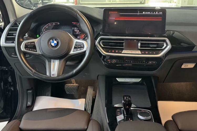 Used BMW X3 2022 xDrive25i M Sport Package Interior 3