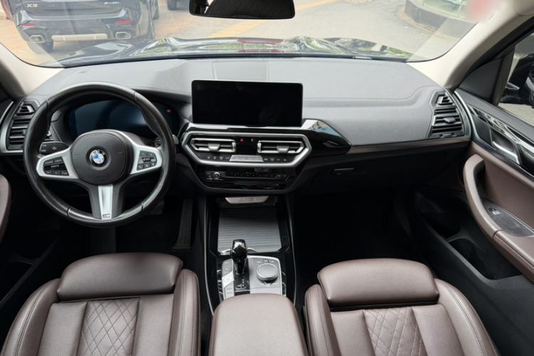 Used BMW X3 2022 xDrive25i M Sport Package Interior 3