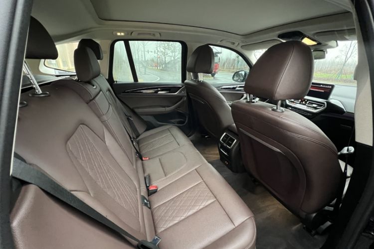 Used BMW X3 2022 Restyled xDrive25i M Sport Package Interior 4