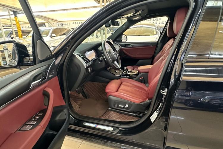 Used BMW X3 2022 Restyled xDrive30i Luxury Edition M Night Sky Package Interior 4