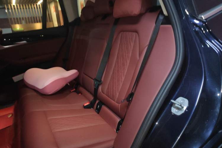 Used BMW X3 2022 Restyled xDrive25i M Sport Package Interior 4