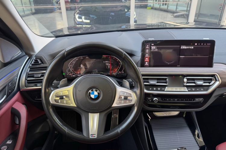 Used BMW X3 2022 Second Facelift xDrive30i Leading Edition M Night Sky Package Interior 4