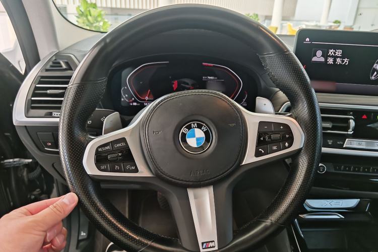 Used BMW X3 2022 xDrive30i Luxury Model M Night Sky Package Interior 4