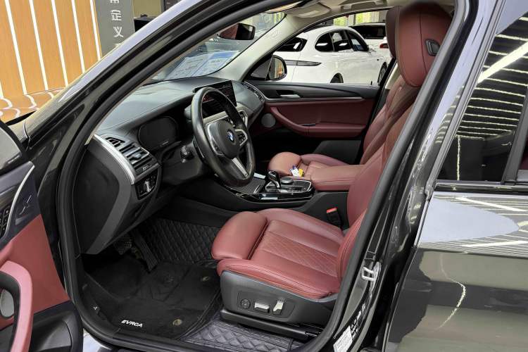 Used BMW X3 2022 xDrive30i Luxury Model M Night Sky Package Interior 4