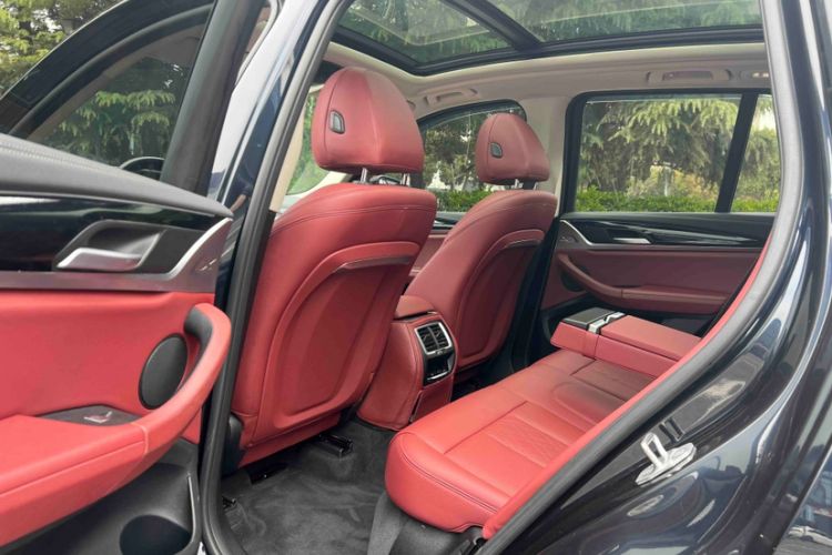 Used BMW X3 2022 xDrive25i M Sport Package Interior 5