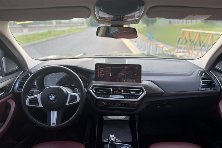 Used BMW X3 2022 xDrive30i Luxury Model M Night Sky Package Interior 5