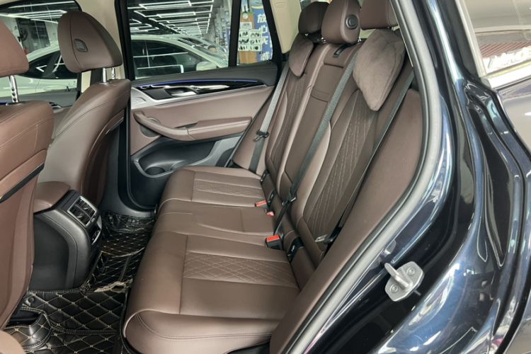 Used BMW X3 2022 xDrive25i M Sport Package Interior 5