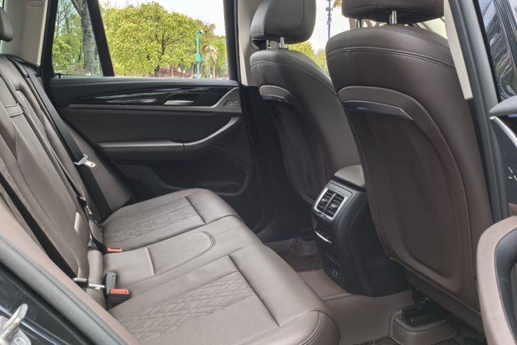 Used BMW X3 2022 xDrive25i M Sport Package Interior 5