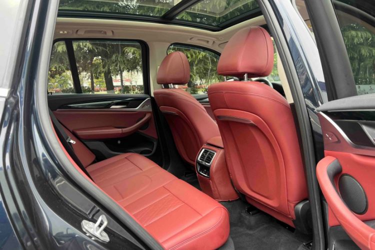 Used BMW X3 2022 xDrive25i M Sport Package Interior 6