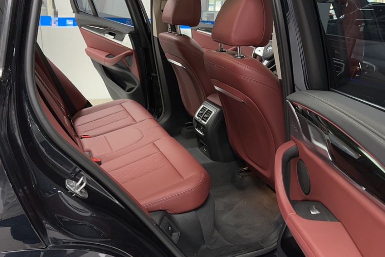 Used BMW X3 2022 Restyled xDrive25i M Sport Package Interior 6