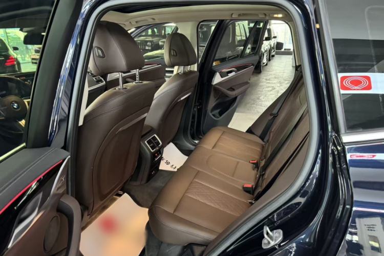 Used BMW X3 2022 xDrive25i M Sport Package Interior 6